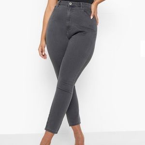Old Navy Charcol Grey Plus Size 30 Extra Stretch Skinny Jeans